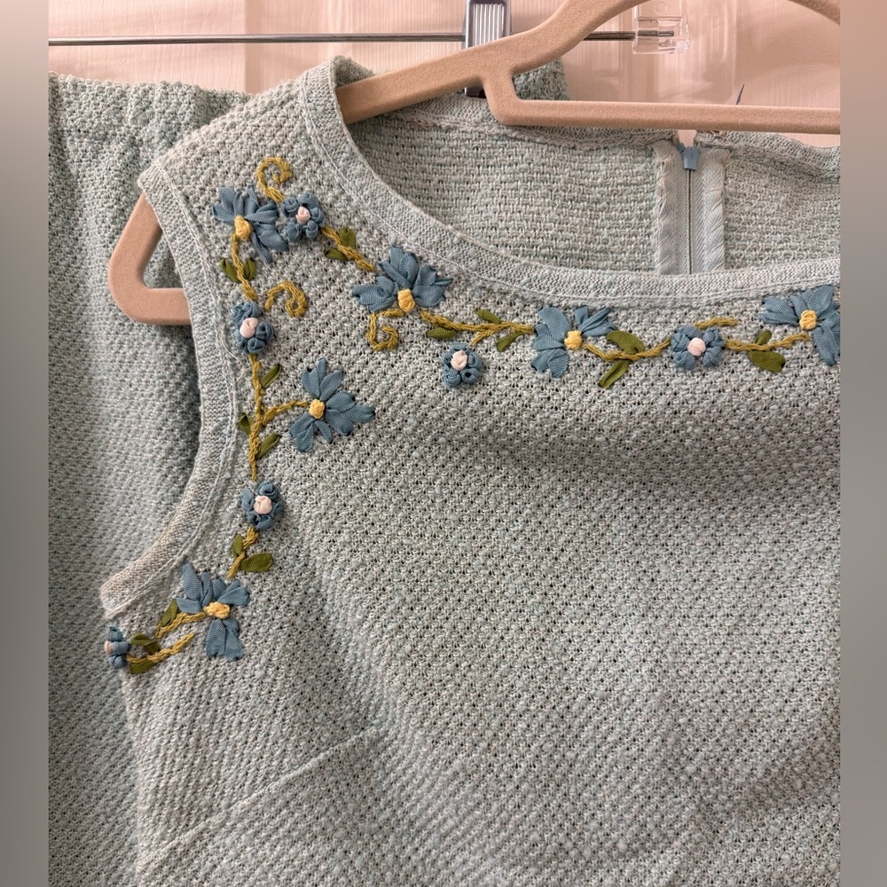 Vintage Mint Green Sleeveless Top and Skirt Set with Floral Ribbon Embroidery - Picture 3 of 10